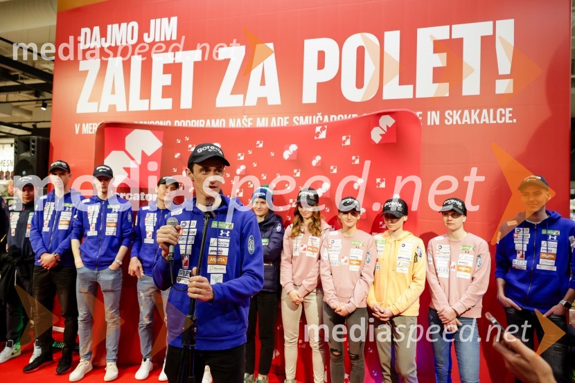  Peter  Prevc, smučarski skakalecSprejem skakalk in skakalcev v Mercator centru Kranj