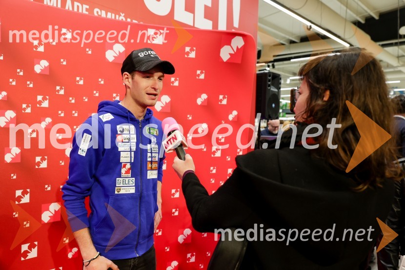  Žiga  Jelar, smučarski skakalecSprejem skakalk in skakalcev v Mercator centru Kranj