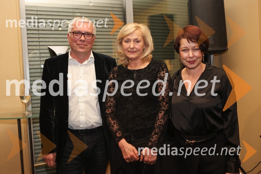  Jani Sever, filmski producent;  Judita Zidar, igralka;  Kristina Sever, vodja kabineta, Ministrstvo za infrastrukturoZločin na Kozjem otoku, premiera v MGL