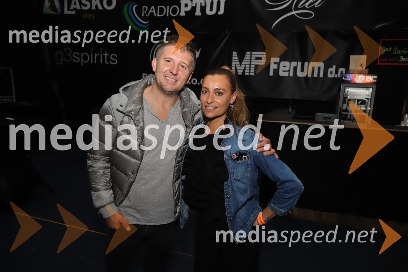  ... ;  Sara Bosnić , vodja marketinga, Maribor 24.siZ britanskimi legendami na odru še slovenske, Slade & Get back