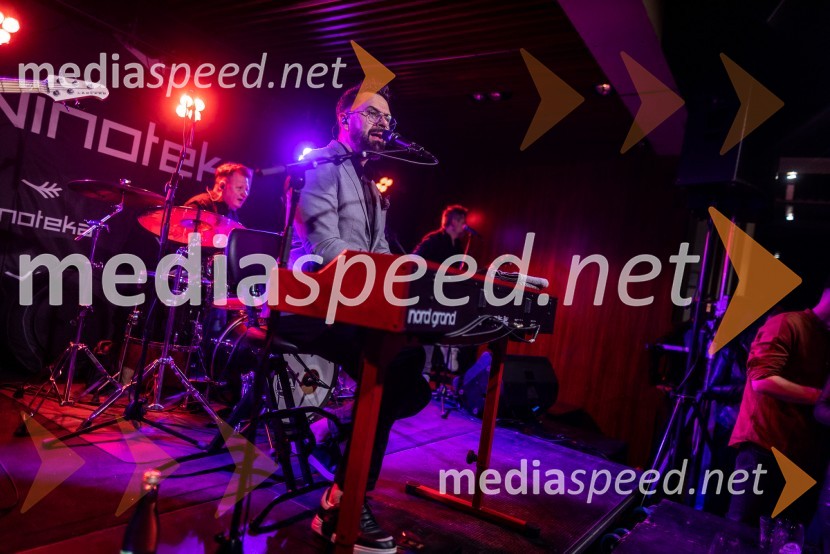  Petar Grašo, pevecPetar Grašo v Rožmarinu