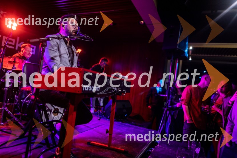  Petar Grašo, pevecPetar Grašo v Rožmarinu