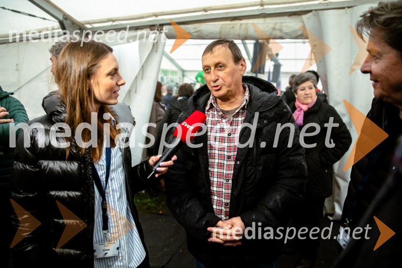  ... ;  Božidar- Dare Prevc, oče Petra PrevcaSprejem smučarskih skakalcev Prevc v rodni Dolenji vas