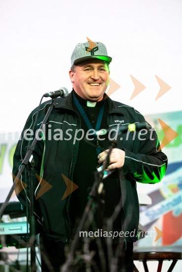 Sprejem smučarskih skakalcev Prevc v rodni Dolenji vas