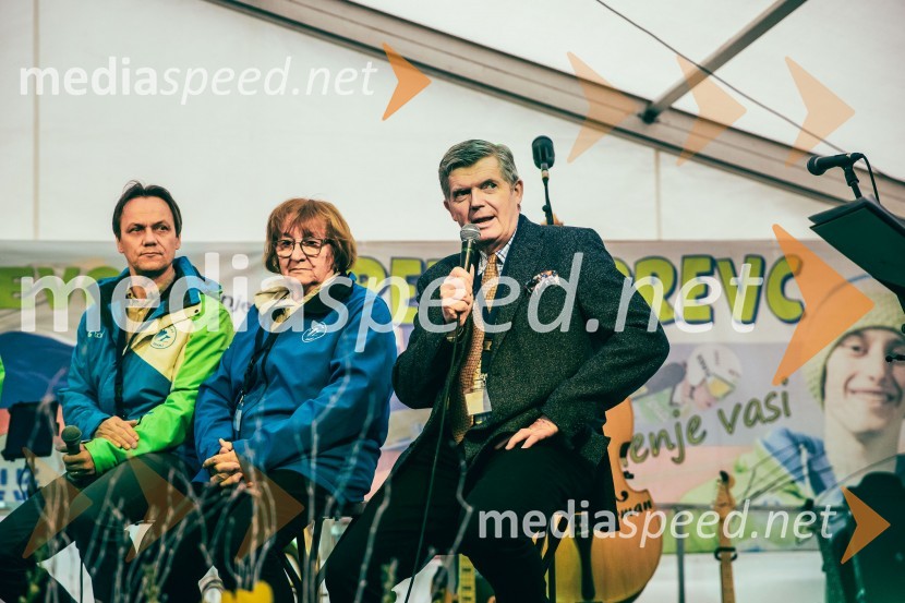  Sašo Komovec, SK Triglav Kranj;  ... ;  Tomaž Kunstelj, diplomatSprejem smučarskih skakalcev Prevc v rodni Dolenji vas