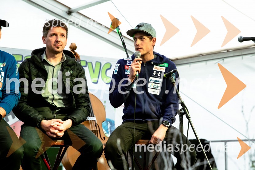  Zoran  Zupančič, trener ženske skakalne reprezentance;  Gašper Vodan, pomočnik trenerja slovenske skakalne reprezentanceSprejem smučarskih skakalcev Prevc v rodni Dolenji vas