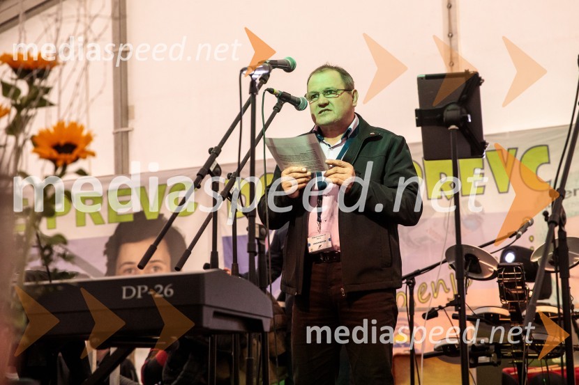 Sprejem smučarskih skakalcev Prevc v rodni Dolenji vas