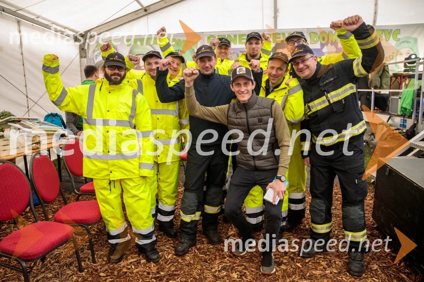  Peter  Prevc, smučarski skakalecSprejem smučarskih skakalcev Prevc v rodni Dolenji vas