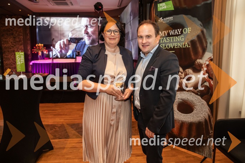  Dubravka Kalin, generalna direktorica, Direktorat za turizem na Ministrstvu za gospodarstvo, turizem in šport;  Jure Tomič, chef, Ošterija DebeluhGault&Millau 2024, gala podelitev priznanj