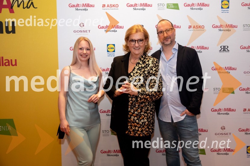  Maja Miška Brložnik, Restavracija Miza za štiri;  Mira Šemić, direktorica, Gault&Millau Slovenija;  Jure Brložnik, Restavracija Miza za štiriGault&Millau 2024, gala podelitev priznanj