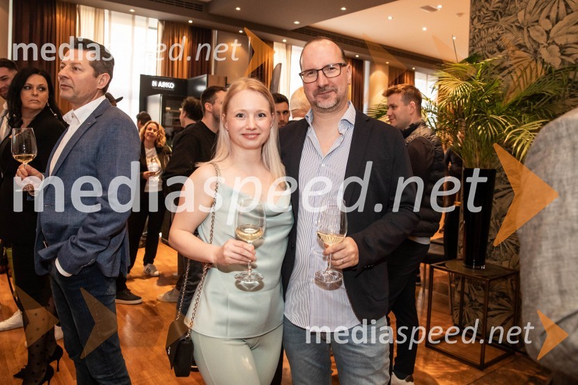  Maja Miška Brložnik, Restavracija Miza za štiri;  Jure Brložnik, Restavracija Miza za štiriGault&Millau 2024, gala podelitev priznanj