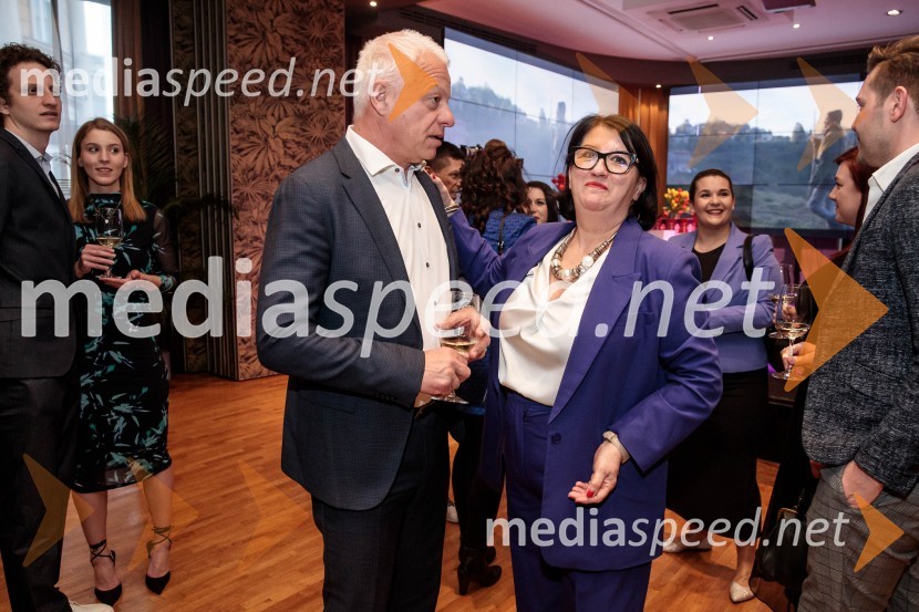  Drago  Kos, vodja delovne skupine OECD za preprečevanje podkupovanja v mednarodnih poslovnih transakcijah;  Romana Razgor, Ekskluzivna darila d.o.o.Gault&Millau 2024, gala podelitev priznanj