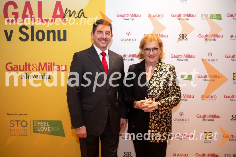 dr. Aleš Musar, lastnik Ruske dače;  Mira Šemić, direktorica, Gault&Millau SlovenijaGault&Millau 2024, gala podelitev priznanj