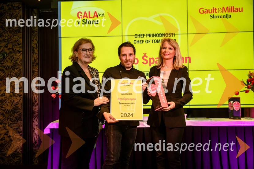  Mira Šemić, direktorica, Gault&Millau Slovenija;  Ago Špacapan, Špacapanova hiša, Komen; mag. Maja Pak Olaj, direktorica, Slovenska turistična organizacijaGault&Millau 2024, gala podelitev priznanj