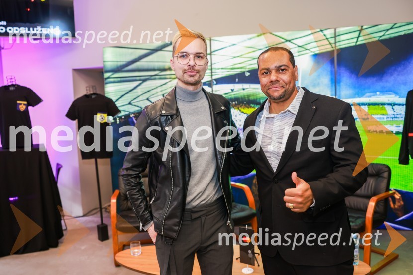  David Hojnik, modni oblikovalec DH fashion;  Marcos  Tavares, nekdanji nogometaš, NK MariborEkskluzivna predstavitev zbirateljske kolekcije oblačil, ustvarjene iz ikoničnih nogometnih dresov