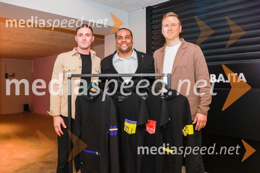  Aleš Mejač, nekdanji nogometaš, NK Maribor;  Marcos  Tavares, nekdanji nogometaš, NK Maribor;  Aleš Mertelj, nekdanji nogometaš, NK MariborEkskluzivna predstavitev zbirateljske kolekcije oblačil, ustvarjene iz ikoničnih nogometnih dresov