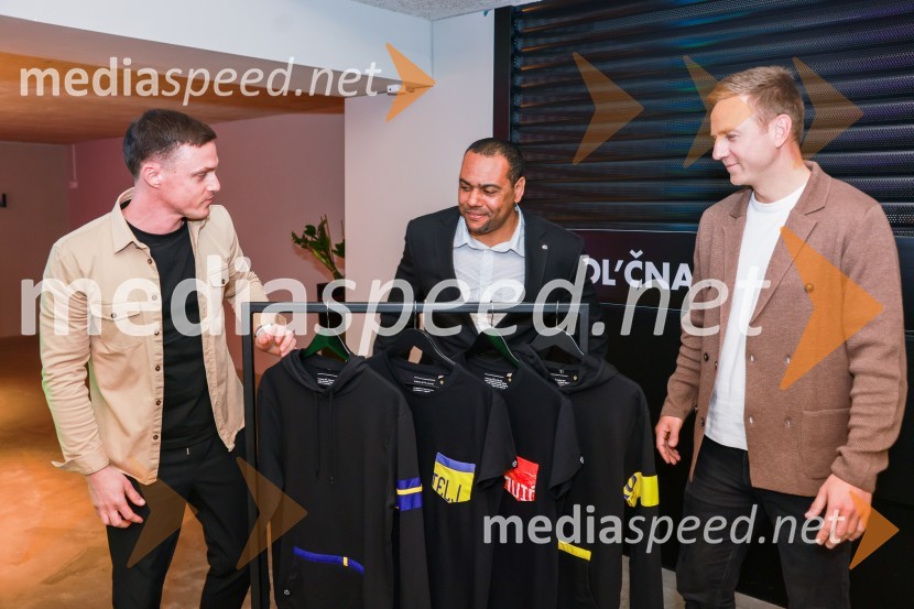  Aleš Mejač, nekdanji nogometaš, NK Maribor;  Marcos  Tavares, nekdanji nogometaš, NK Maribor;  Aleš Mertelj, nekdanji nogometaš, NK MariborEkskluzivna predstavitev zbirateljske kolekcije oblačil, ustvarjene iz ikoničnih nogometnih dresov