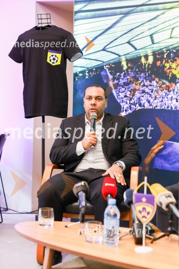  Marcos  Tavares, nekdanji nogometaš, NK MariborEkskluzivna predstavitev zbirateljske kolekcije oblačil, ustvarjene iz ikoničnih nogometnih dresov