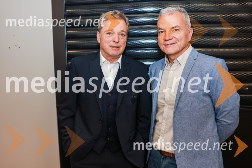  Bojan Ban, direktor NK Maribor;  Željko Latin, predstavnik za odnose z javnostmi, NK MariborEkskluzivna predstavitev zbirateljske kolekcije oblačil, ustvarjene iz ikoničnih nogometnih dresov