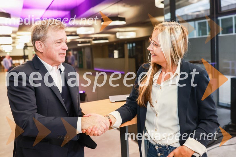  Bojan Ban, direktor NK Maribor;  Duška  Žolger, Pepermint PREkskluzivna predstavitev zbirateljske kolekcije oblačil, ustvarjene iz ikoničnih nogometnih dresov