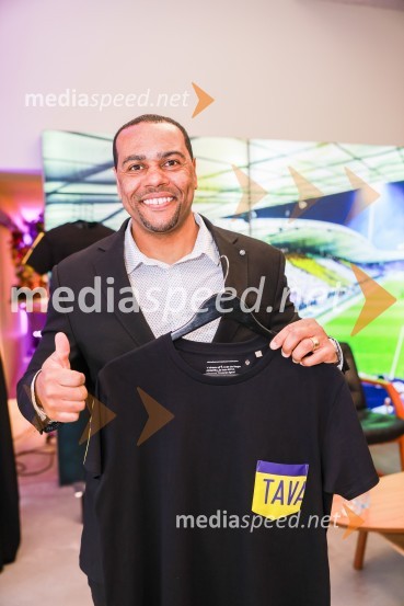  Marcos  Tavares, nekdanji nogometaš, NK MariborEkskluzivna predstavitev zbirateljske kolekcije oblačil, ustvarjene iz ikoničnih nogometnih dresov