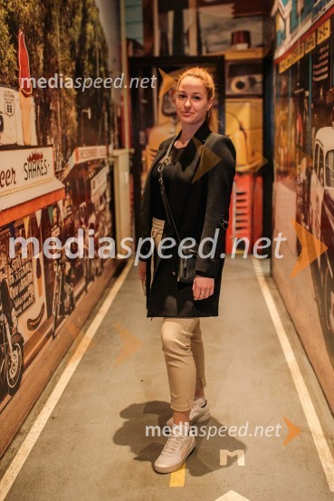 Deichmann na retro zabavi predstavil modne trende za pomlad/poletje