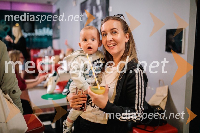 Deichmann na retro zabavi predstavil modne trende za pomlad/poletje