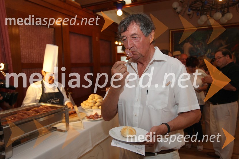  Janez  Čuček, voditeljUmrl je televizijski voditelj Janez Čuček