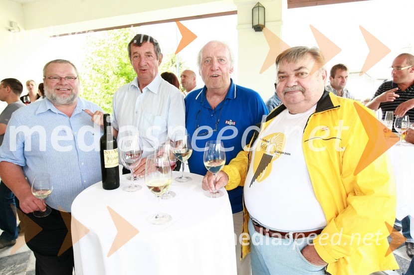  ... ;  Janez  Čuček, voditelj;  Mojmir Sepe, skladatelj;  ... Umrl je televizijski voditelj Janez Čuček