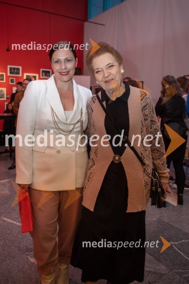  Nuška Drašček, pevka;  Elza Budau, slovenska tekstopiska, pesnica in pisateljicaPremiera predstave Notranji pir v SiTi Teatru BTC