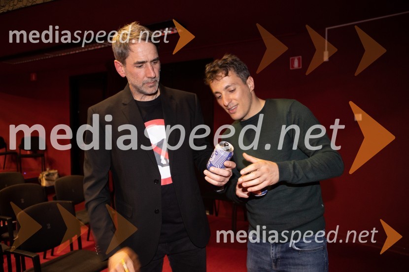  Miha Šalehar, radijski voditelj, kolumnist;  Žan  Papič, stand up komikPremiera predstave Notranji pir v SiTi Teatru BTC