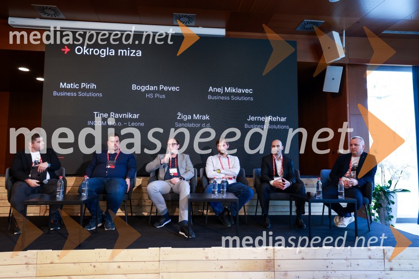  Matic Pirih, vodja prodajne ekipe, Business Solutions;  Anej Miklavec, Team Lead, Business Solutions;  Bogdan Pevec, HS Plus;  Tine Ravnikar, Incom d.o.o. - Leone;  Žiga Mrak, Sanoloabor d.d.;  Jernej Rehar, direktor in solastnik, Business SolutionsBS Talks – konferenca o digitalizaciji