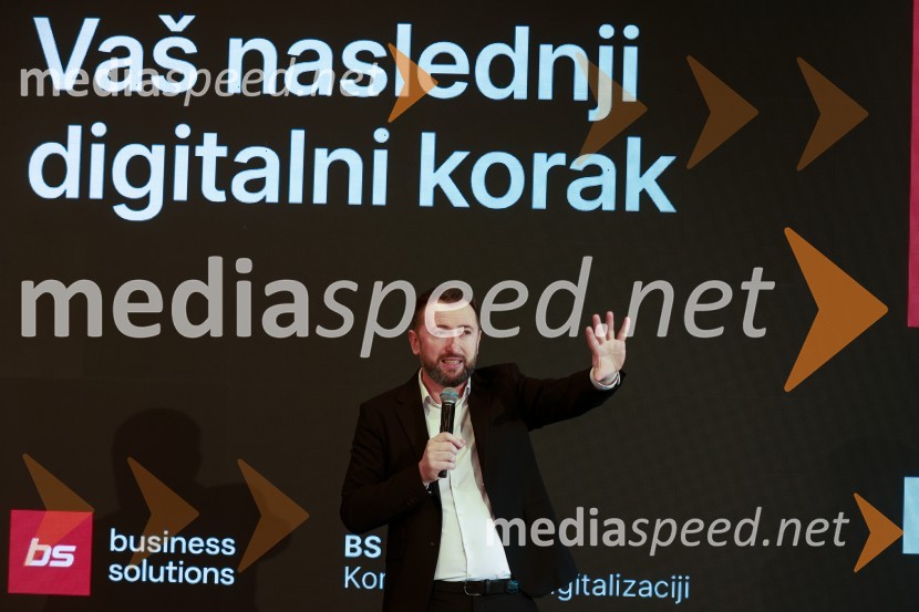  Perica Jerković, stand-up komikBS Talks – konferenca o digitalizaciji