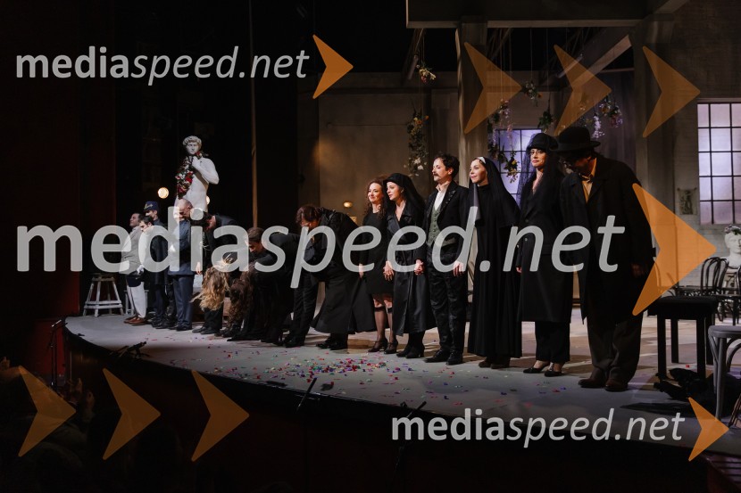  Urška Taufer, igralka;  Lara Fortuna, igralka;  Andrej Zalesjak, igralec;  Maja Poljanec, igralka;  Medea Novak, igralka;  ... Mnogo hrupa za nič, premiera komedije v SNG Nova Gorica