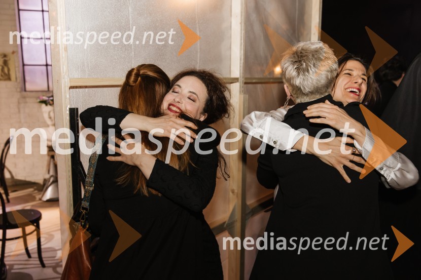  Urška Taufer, igralka;  Lada Petrovski Ternovšek, plesalkaMnogo hrupa za nič, premiera komedije v SNG Nova Gorica