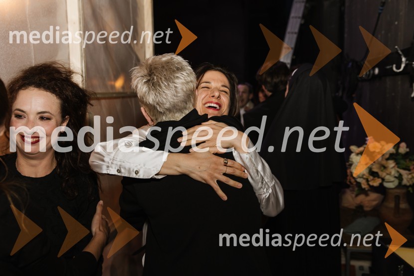  Lada Petrovski Ternovšek, plesalkaMnogo hrupa za nič, premiera komedije v SNG Nova Gorica