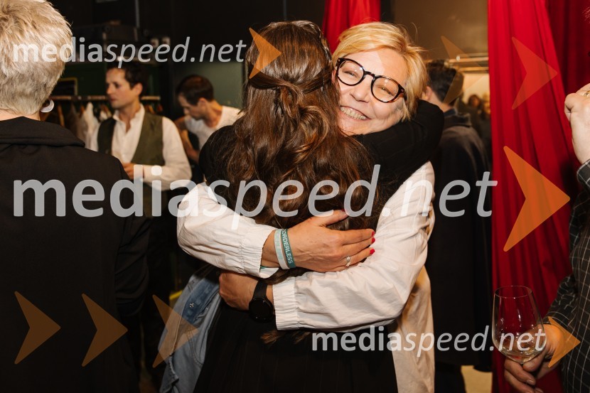  Andreja  Veselak Pavlič, maska SLG CeljeMnogo hrupa za nič, premiera komedije v SNG Nova Gorica