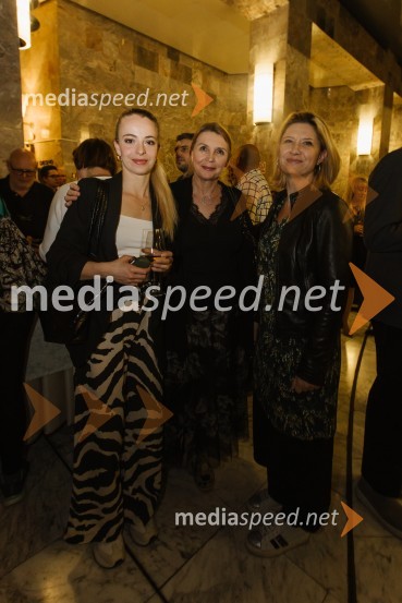  Lara Fortuna, igralka;  Darja Reichman, igralka;  Vesna Pernarčič, igralkaMnogo hrupa za nič, premiera komedije v SNG Nova Gorica