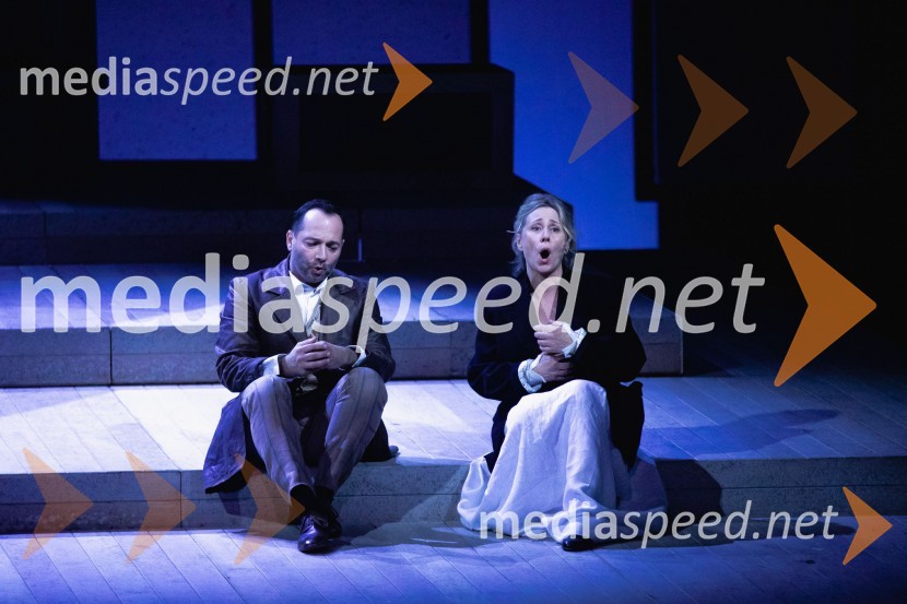  Aljaž Farasin, operni pevec;  Martina  Zadro, operna pevkaLa Bohème, premiera opere v SNG Opera in balet