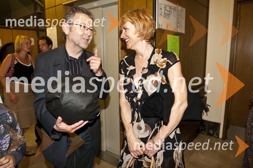Tomaž Kozlevčar, glasbenik in Barbara Čokl, šansonjerkaFestival Slovenskega šansona 2009