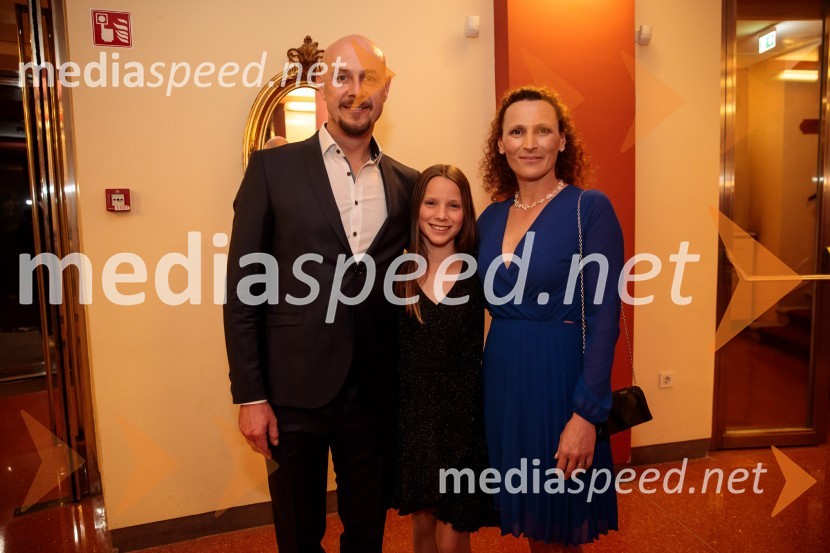  Peter Martinčič, operni pevec;  ... ;  ... La Bohème, premiera opere v SNG Opera in balet