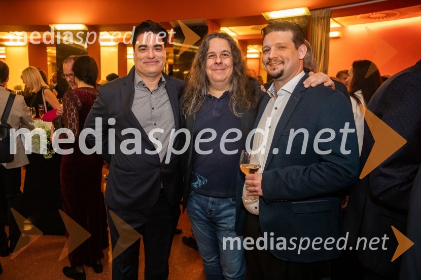  Rusmir  Redžić, operni pevec;  Robert Brezovar, operni pevec;  Iztok Kocen, dirigentLa Bohème, premiera opere v SNG Opera in balet