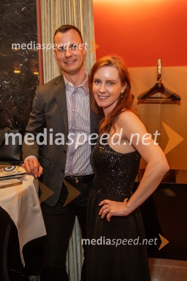  ... ;  Sara  Bergman Recek, zobozdravnica, paradontologinjaLa Bohème, premiera opere v SNG Opera in balet