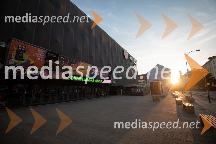 Queen's Night s filmom Back to Black v Mariboxu