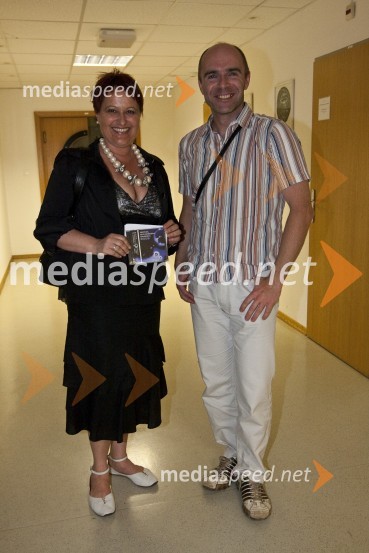 Tatjana Pirc, urednica 1. programa Radia Slovenija in Janko Petrovec, igralecFestival Slovenskega šansona 2009