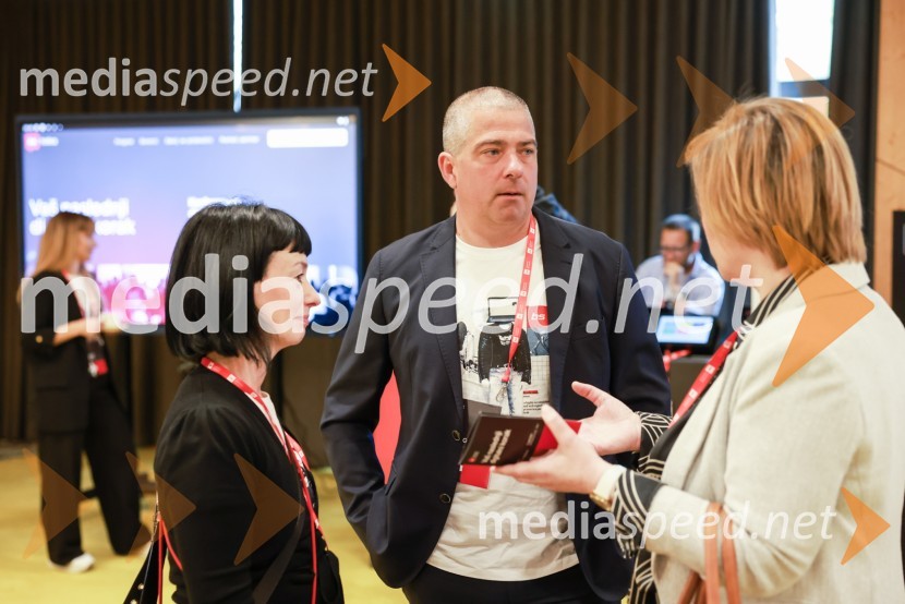  Aljoša Gruden, direktor in solastnik, Business SolutionsBS Talks – konferenca o digitalizaciji