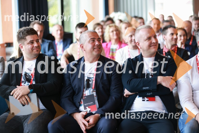  Matic Pirih, vodja prodajne ekipe, Business Solutions;  Aljoša Gruden, direktor in solastnik, Business Solutions;  Jernej Rehar, direktor in solastnik, Business SolutionsBS Talks – konferenca o digitalizaciji