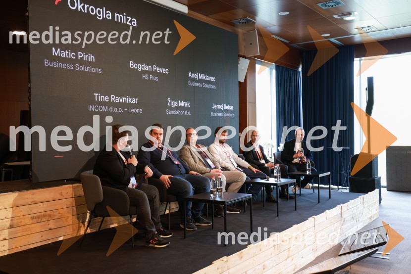  Matic Pirih, vodja prodajne ekipe, Business Solutions;  Anej Miklavec, Team Lead, Business Solutions;  Bogdan Pevec, HS Plus;  Tine Ravnikar, Incom d.o.o. - Leone;  Žiga Mrak, Sanoloabor d.d.;  Jernej Rehar, direktor in solastnik, Business SolutionsBS Talks – konferenca o digitalizaciji