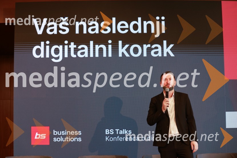  Perica Jerković, stand-up komikBS Talks – konferenca o digitalizaciji