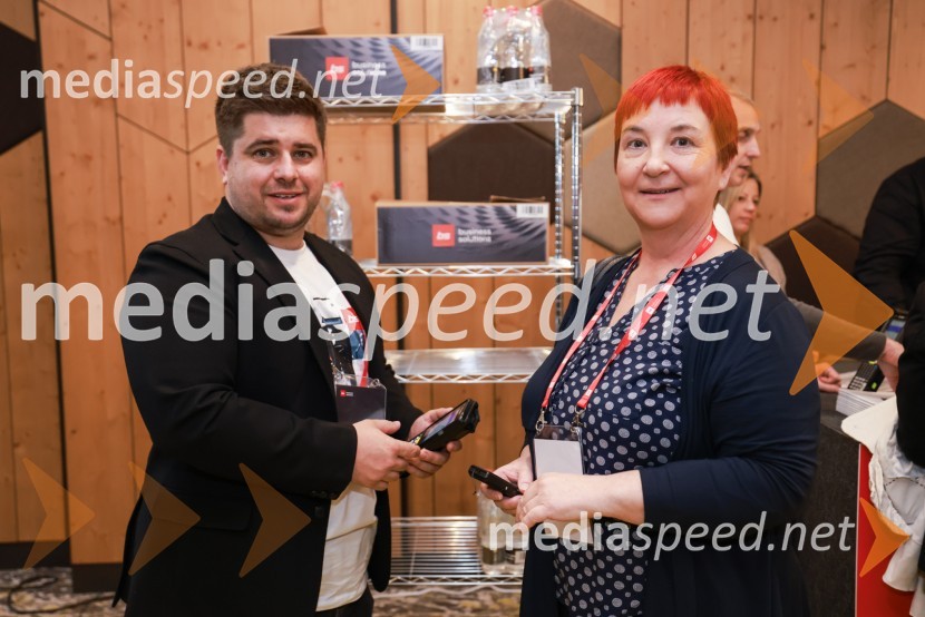  Matic Pirih, vodja prodajne ekipe, Business Solutions;  ... BS Talks – konferenca o digitalizaciji